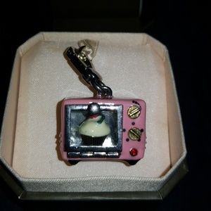 Juicy couture oven charm
